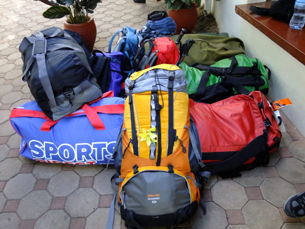 Top 7 travel tips - Things not to forget before you go 5 open challenges