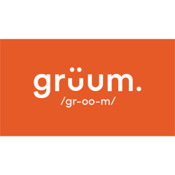 Orange banner displaying the word “gruum.”